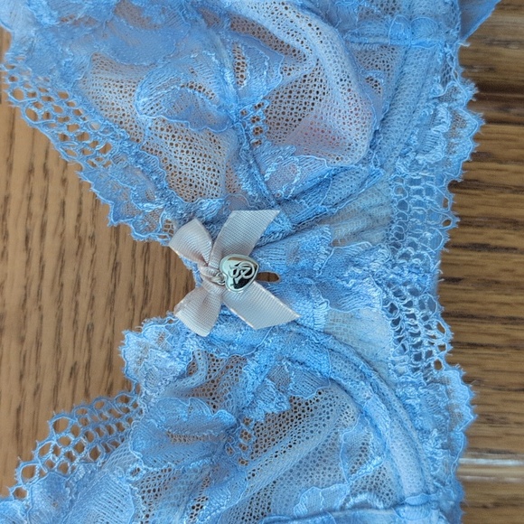 Victoria's Secret Body by Victoria bra, 34B, new - Picture 2 of 10